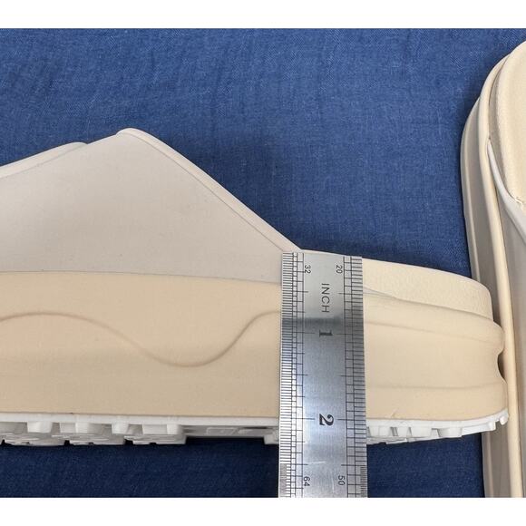 Gucci Miami Platform Slides Interlocking G Rubber Beige Size (38) 7 Women’s - Picture 14 of 16